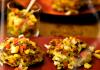Crab Cakes with Corn and Pineapple Chutney