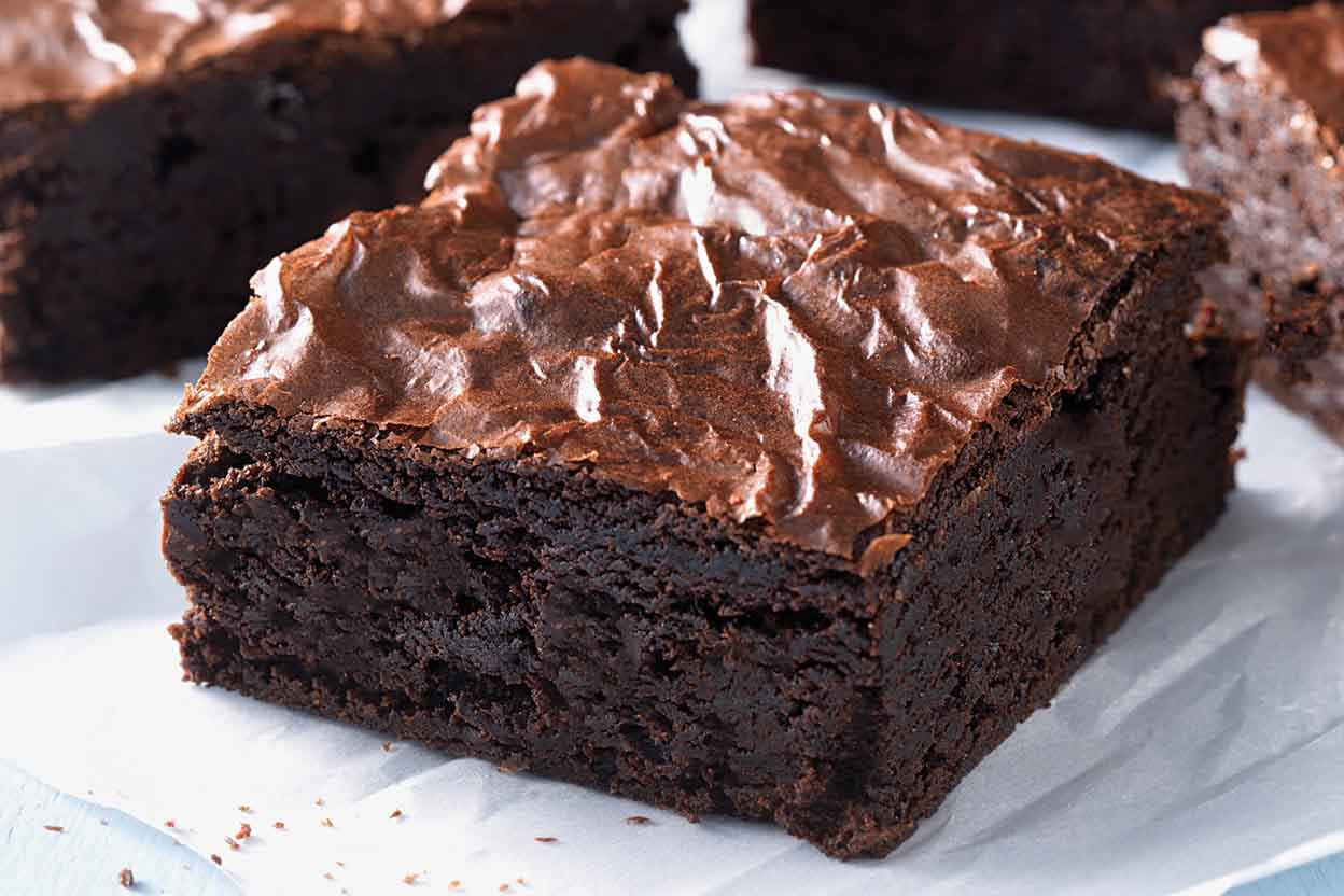 Пирог брауни рецепт. Брауни. Шоколадный Брауни. Шоколадное пирожное Брауни. Торт Брауни шоколадный.